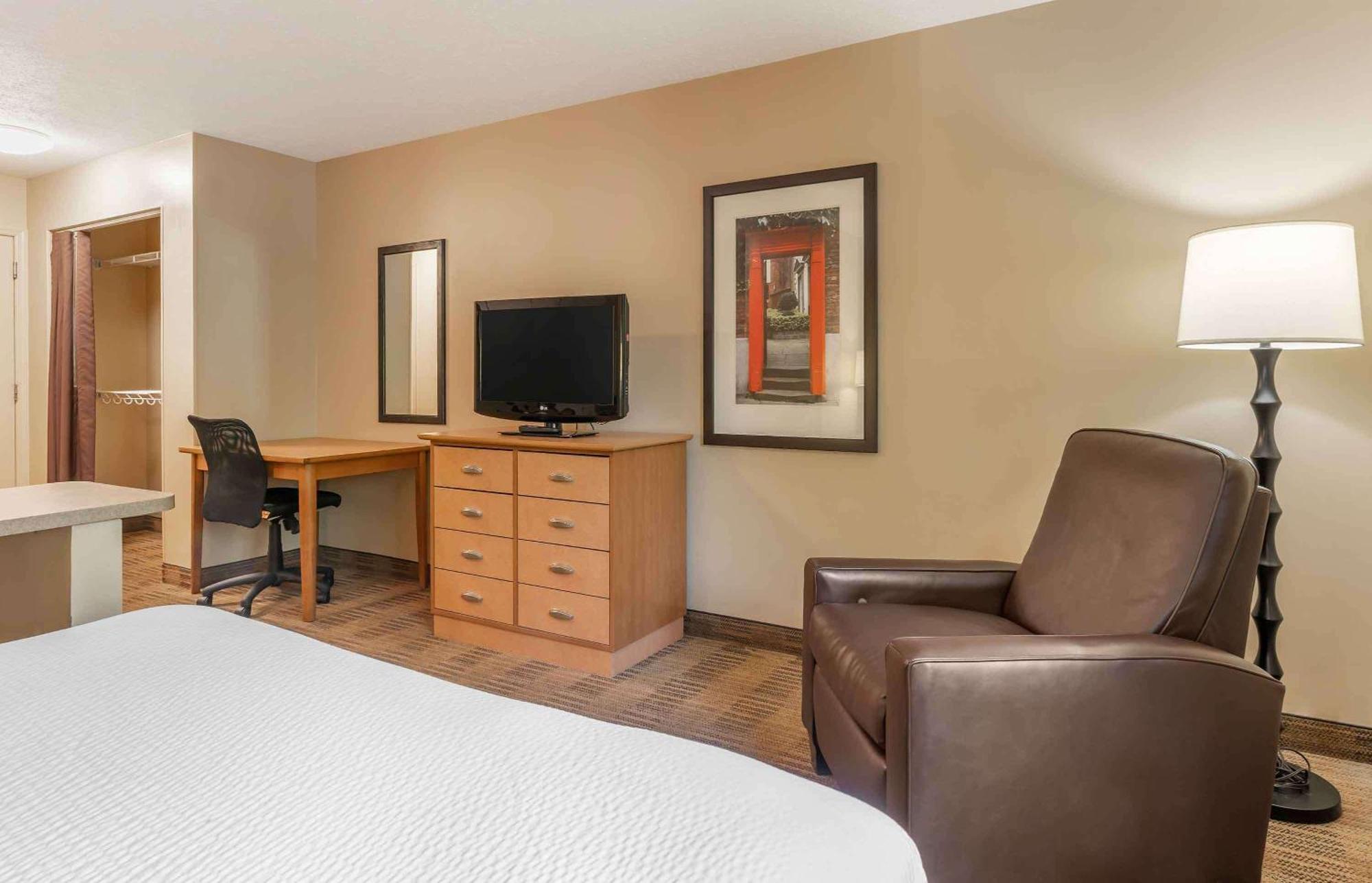 Extended Stay America Suites - Chicago - Lombard - Yorktown Center Экстерьер фото