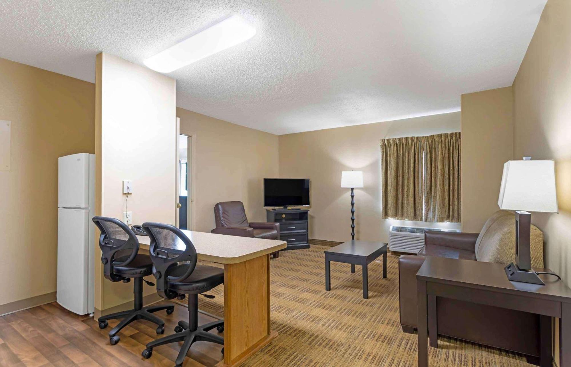 Extended Stay America Suites - Chicago - Lombard - Yorktown Center Экстерьер фото